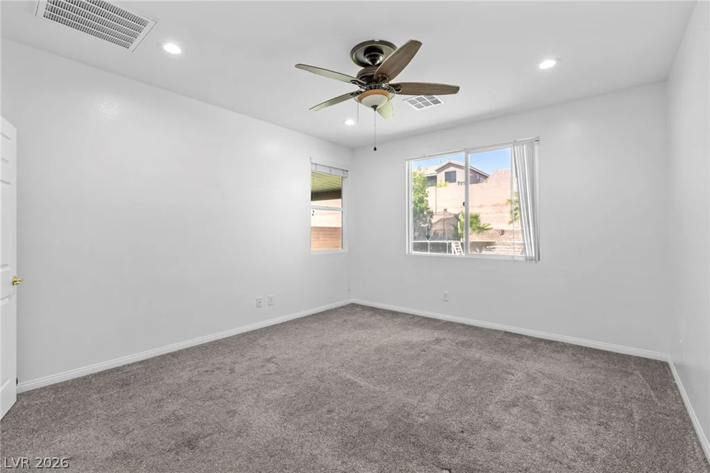 7621 Chase Hallow, Las Vegas, NV 89149