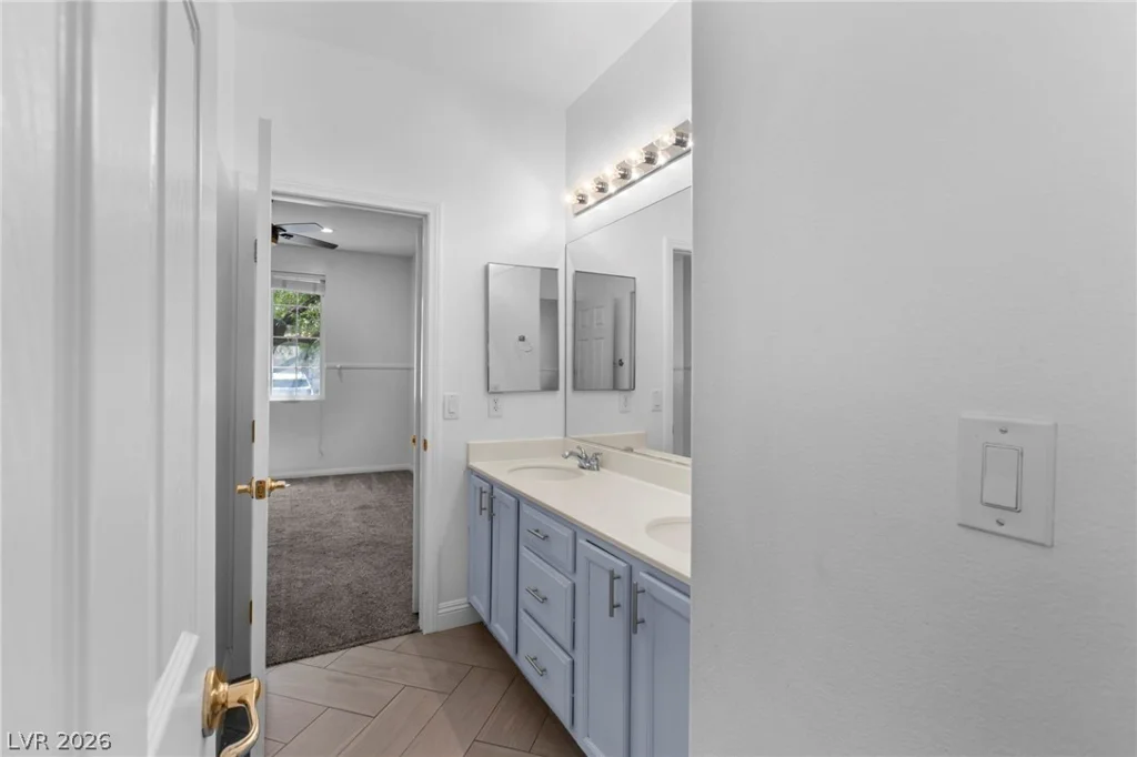 7621 Chase Hallow, Las Vegas, NV 89149