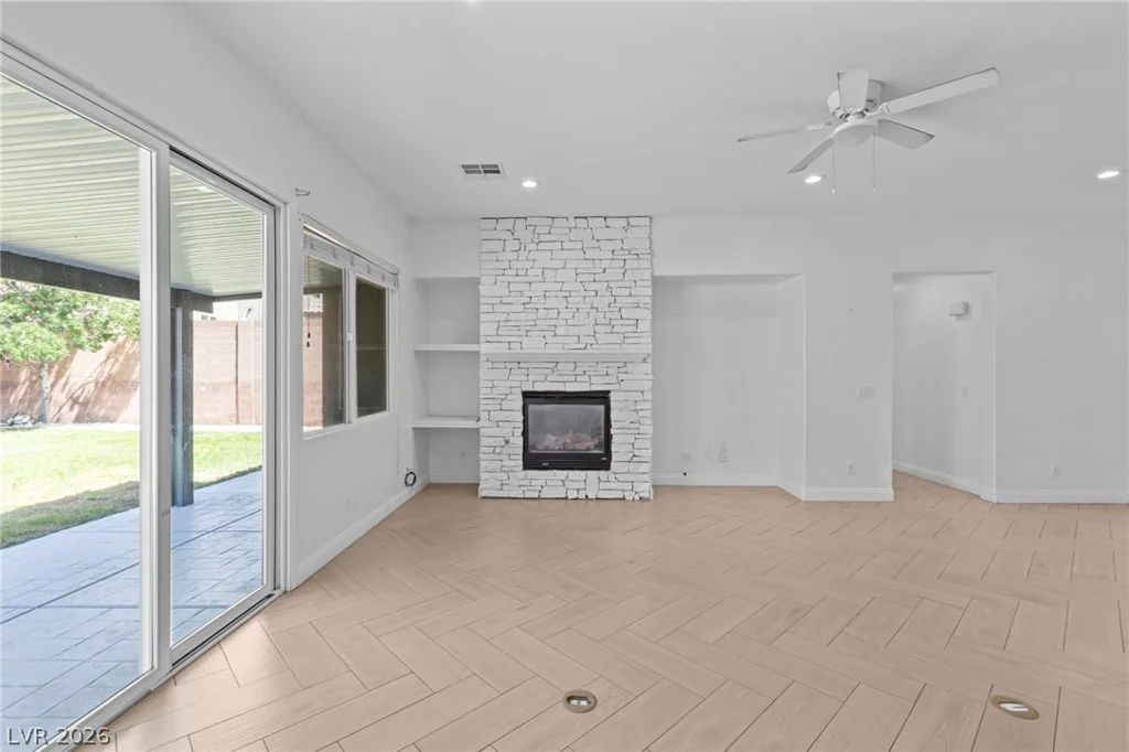 7621 Chase Hallow, Las Vegas, NV 89149