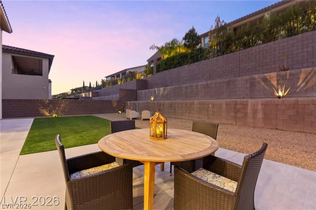 225 Carmel Sky, Las Vegas, NV 89138
