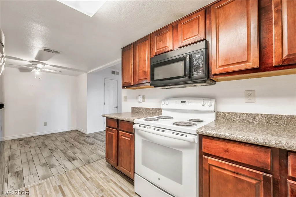 4450 Sandy River, Las Vegas, NV 89103