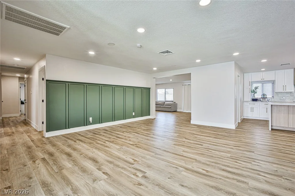 9340 Washburn, Las Vegas, NV 89149