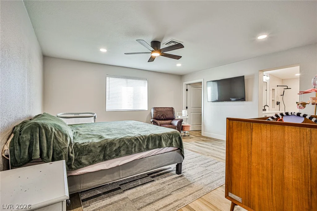 9340 Washburn, Las Vegas, NV 89149
