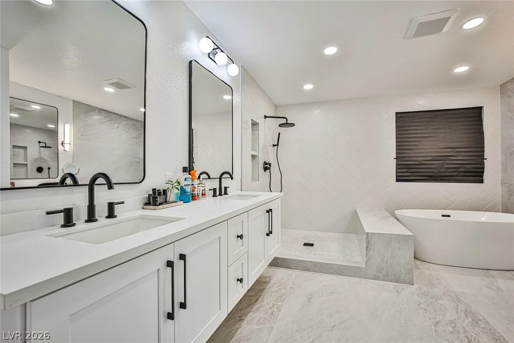9340 Washburn, Las Vegas, NV 89149