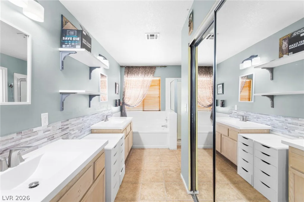6345 Rose Tree, Las Vegas, NV 89156