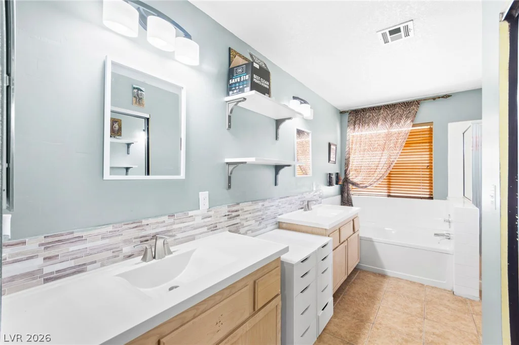 6345 Rose Tree, Las Vegas, NV 89156