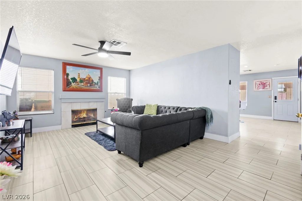 6345 Rose Tree, Las Vegas, NV 89156