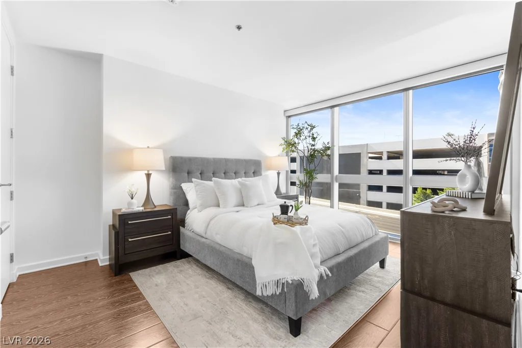 4471 Dean Martin, Las Vegas, NV 89103
