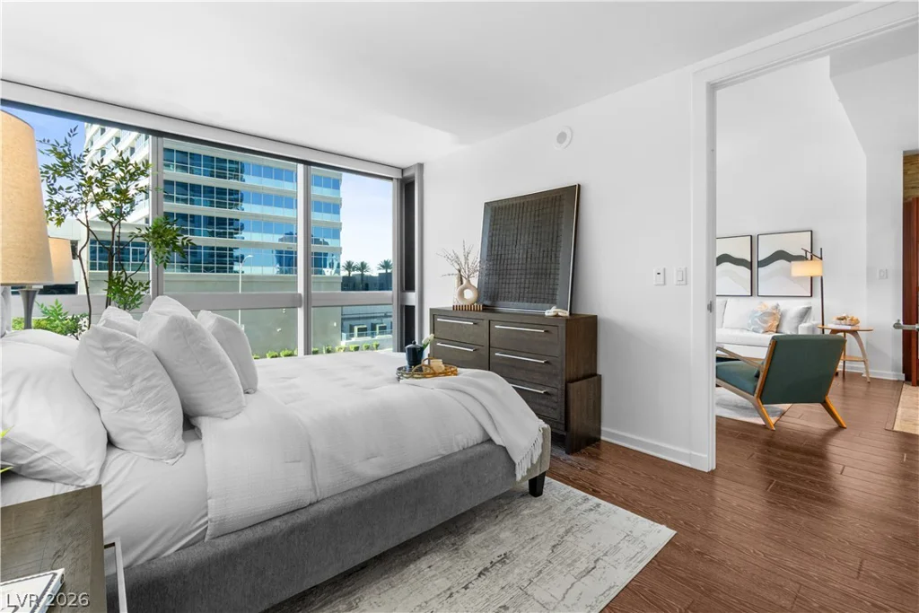 4471 Dean Martin, Las Vegas, NV 89103