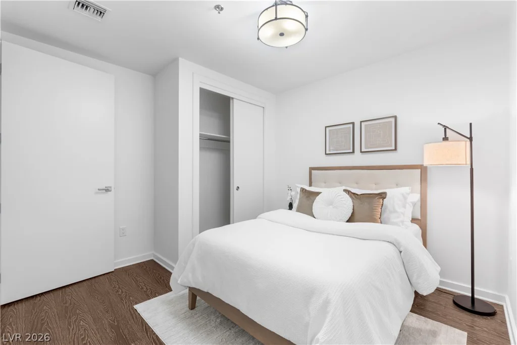 4471 Dean Martin, Las Vegas, NV 89103