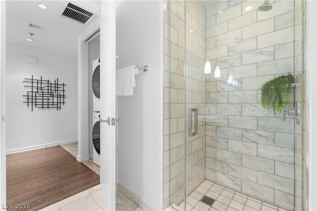 4471 Dean Martin, Las Vegas, NV 89103