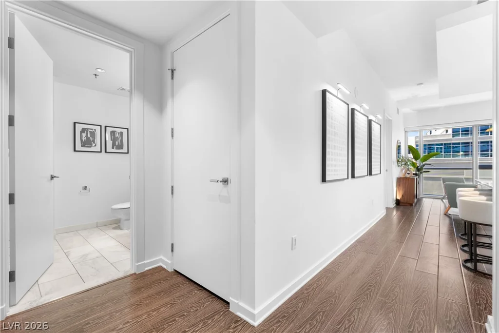 4471 Dean Martin, Las Vegas, NV 89103
