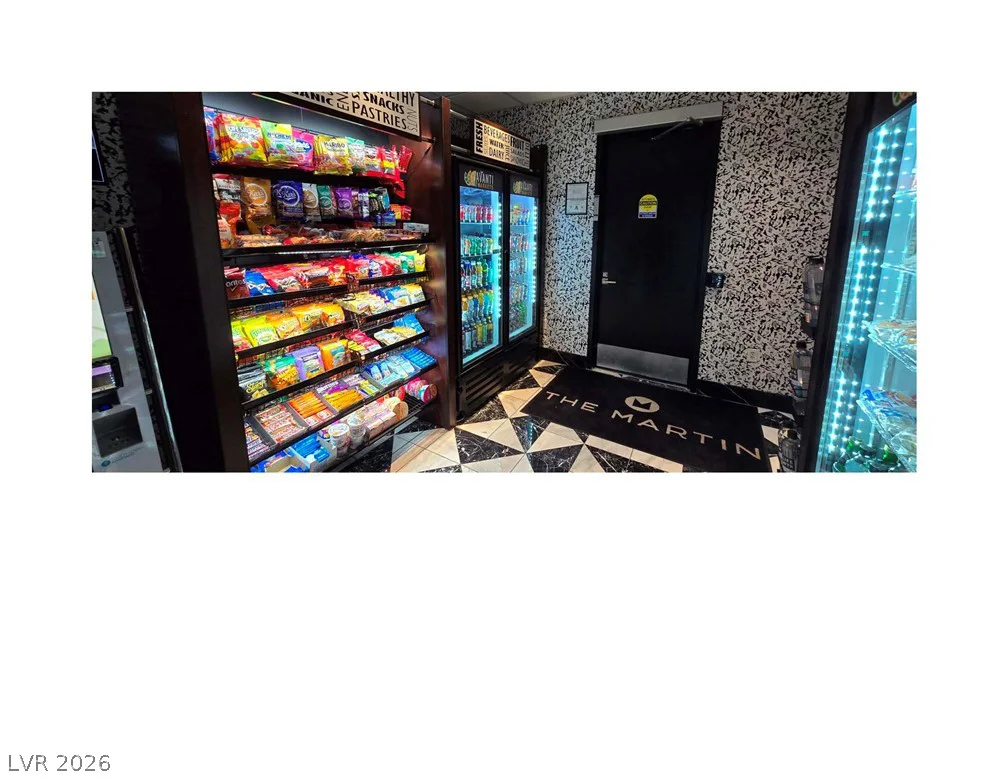 4471 Dean Martin, Las Vegas, NV 89103