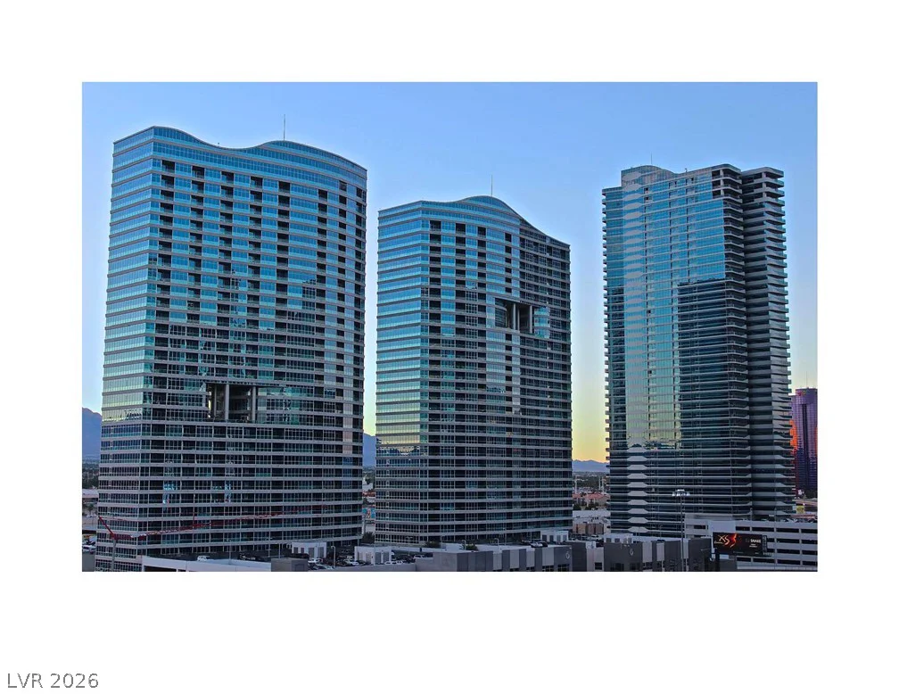 4471 Dean Martin, Las Vegas, NV 89103