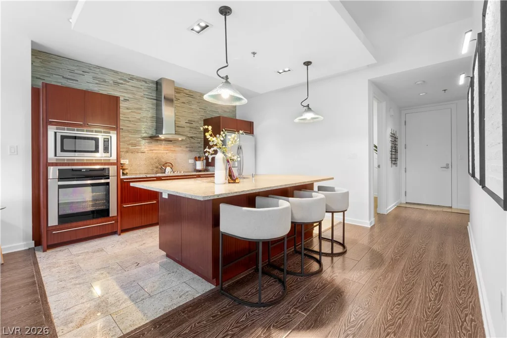 4471 Dean Martin, Las Vegas, NV 89103