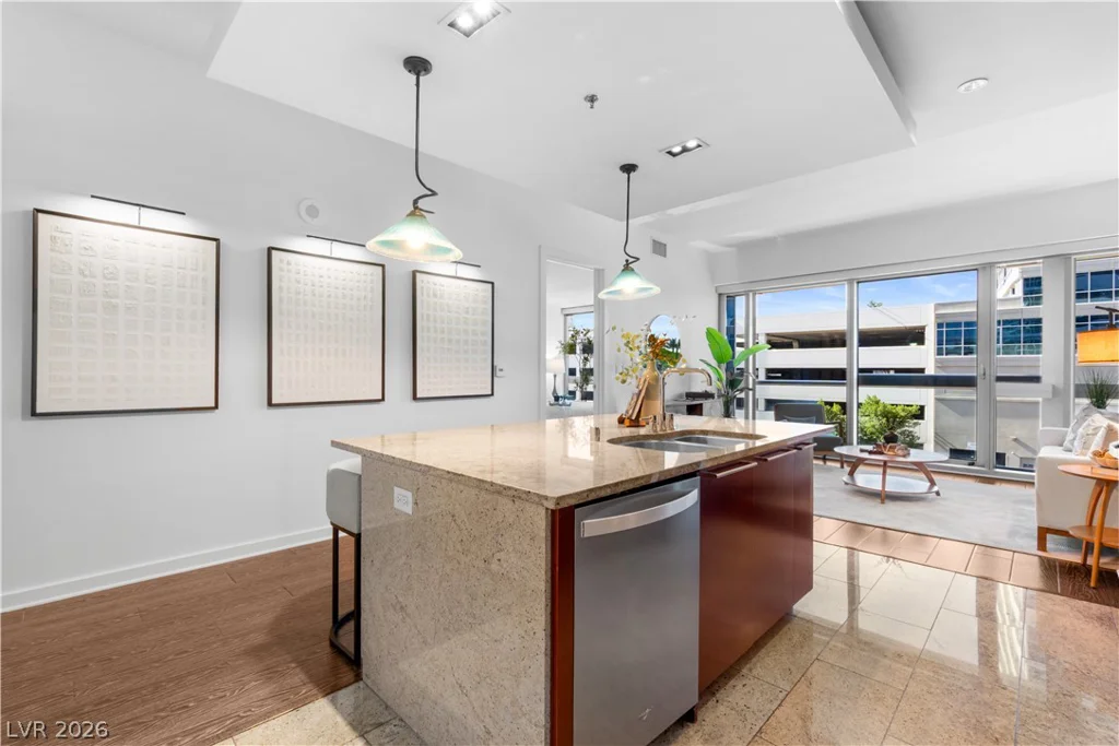4471 Dean Martin, Las Vegas, NV 89103