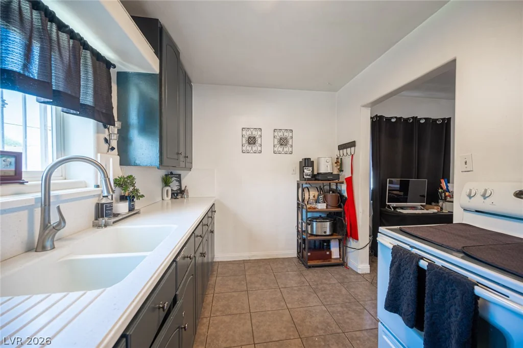 1900 Mesquite, Las Vegas, NV 89101