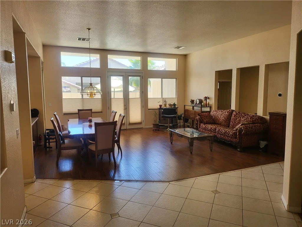 10701 Morning Harbor, Las Vegas, NV 89129
