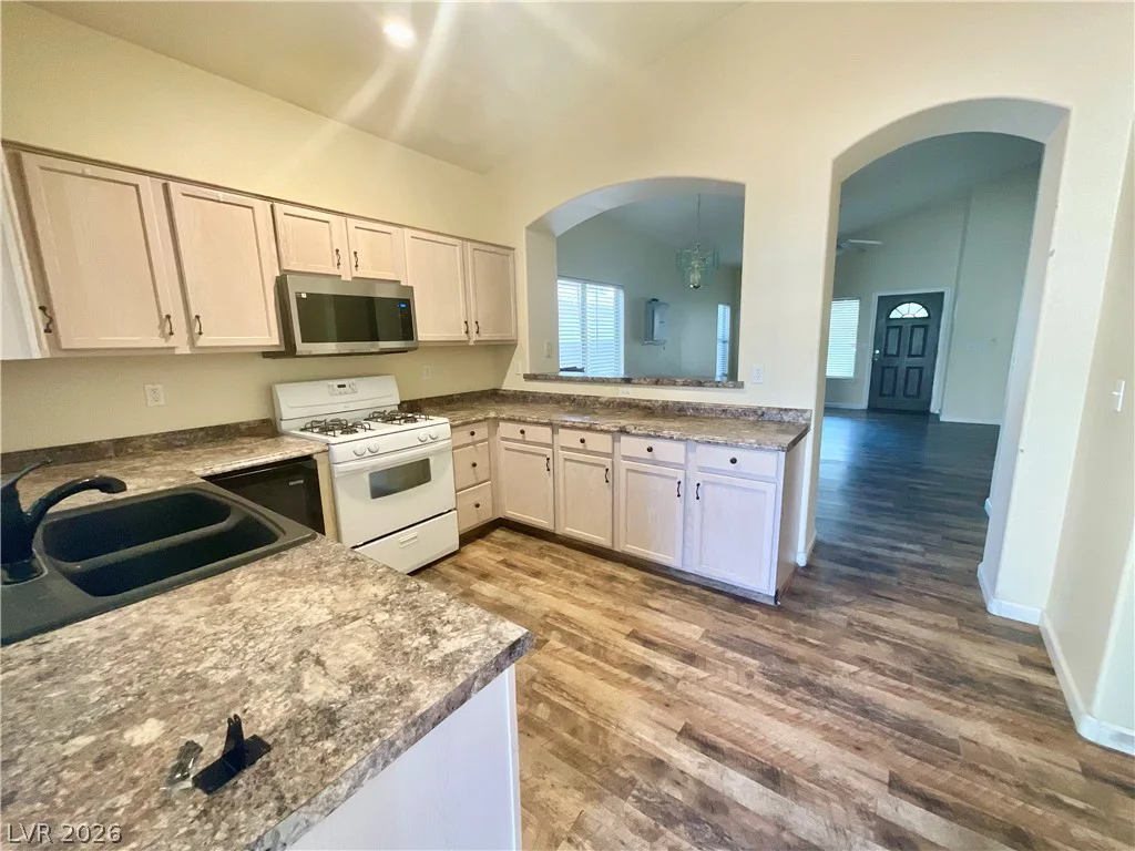 4604 Possum Berry, North Las Vegas, NV 89081