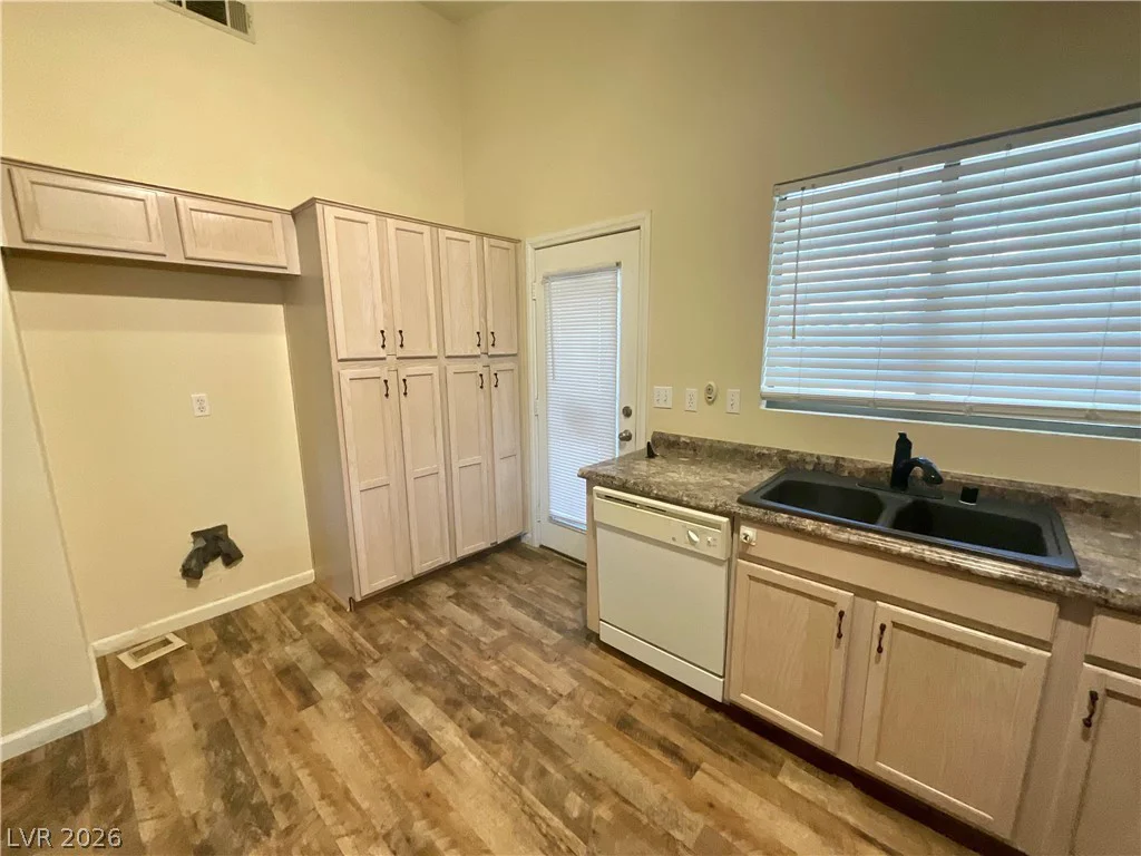 4604 Possum Berry, North Las Vegas, NV 89081