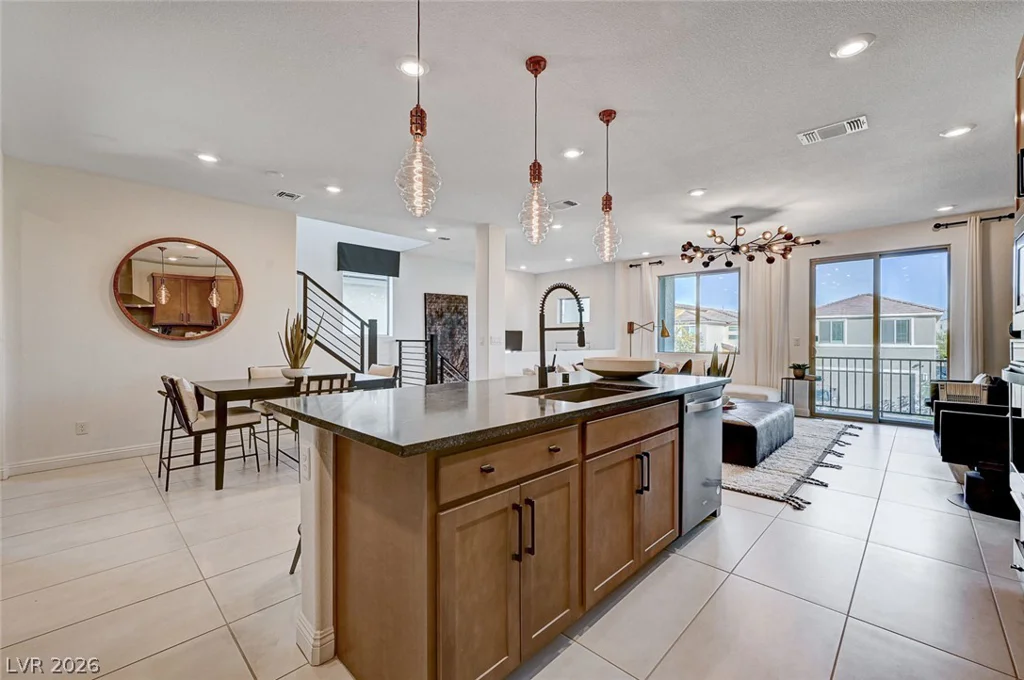 7977 Texas Hills, Las Vegas, NV 89113