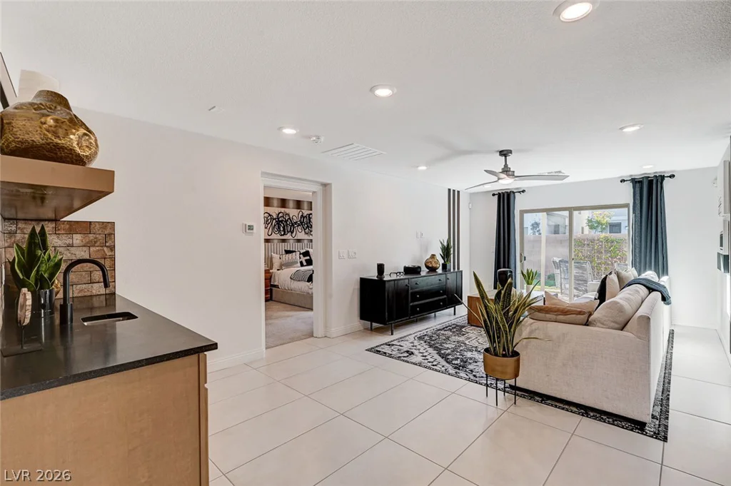 7977 Texas Hills, Las Vegas, NV 89113