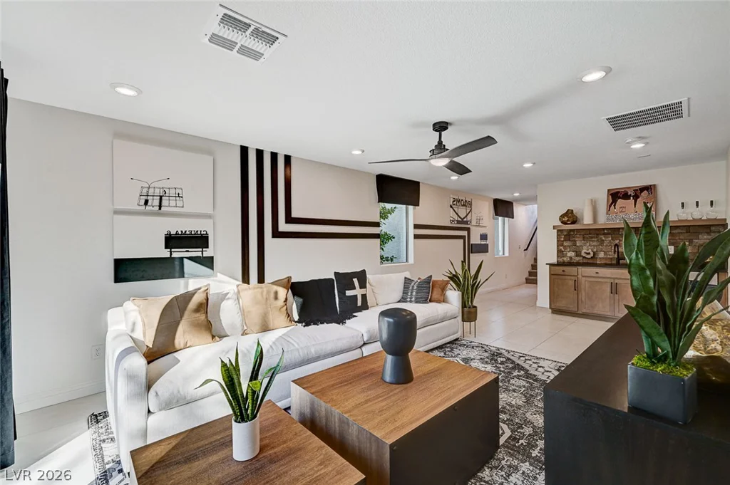 7977 Texas Hills, Las Vegas, NV 89113