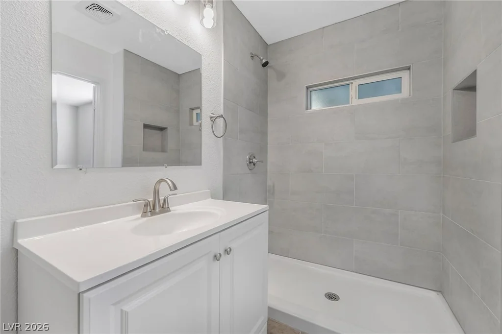 5056 Marin, Las Vegas, NV 89122