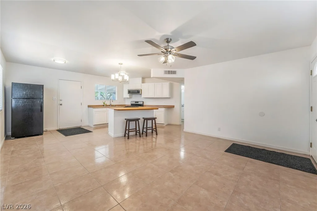 5056 Marin, Las Vegas, NV 89122