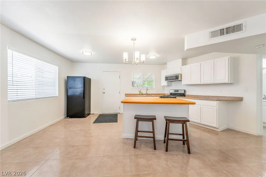 5056 Marin, Las Vegas, NV 89122