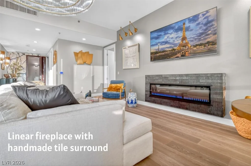 4525 Dean Martin, Las Vegas, NV 89103