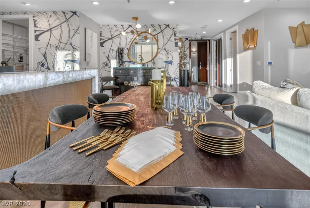 4525 Dean Martin, Las Vegas, NV 89103