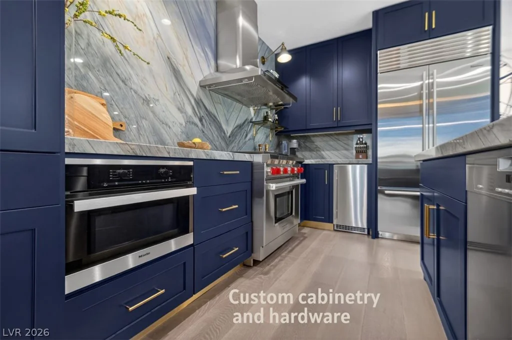 4525 Dean Martin, Las Vegas, NV 89103