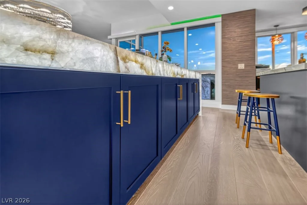 4525 Dean Martin, Las Vegas, NV 89103
