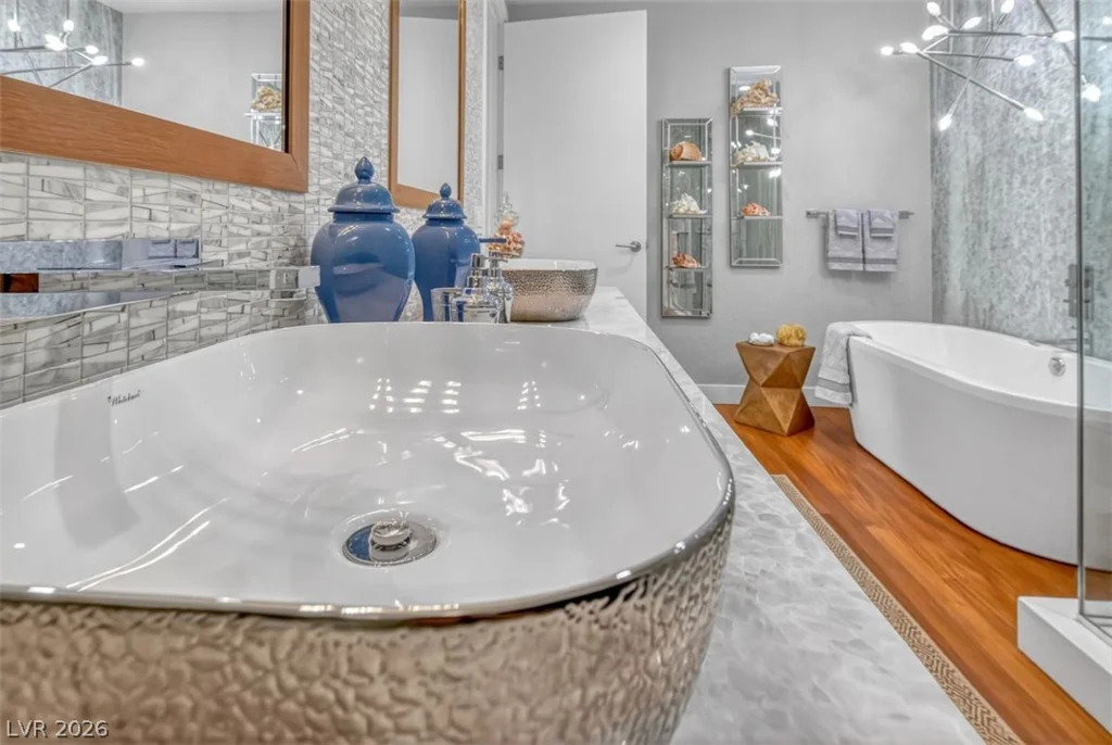 4525 Dean Martin, Las Vegas, NV 89103