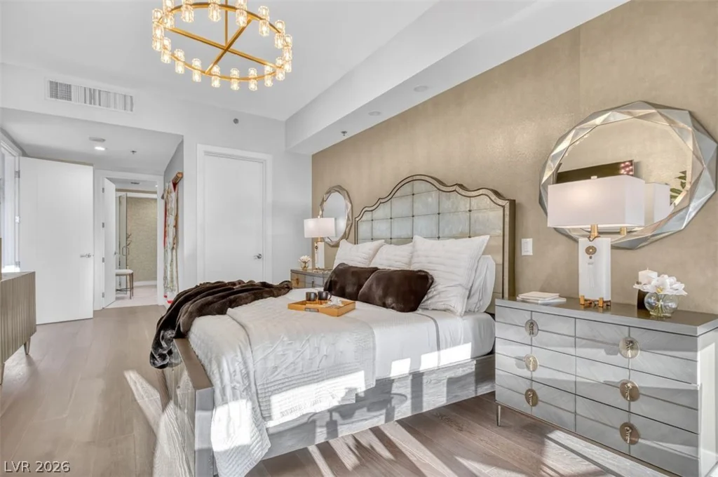 4525 Dean Martin, Las Vegas, NV 89103