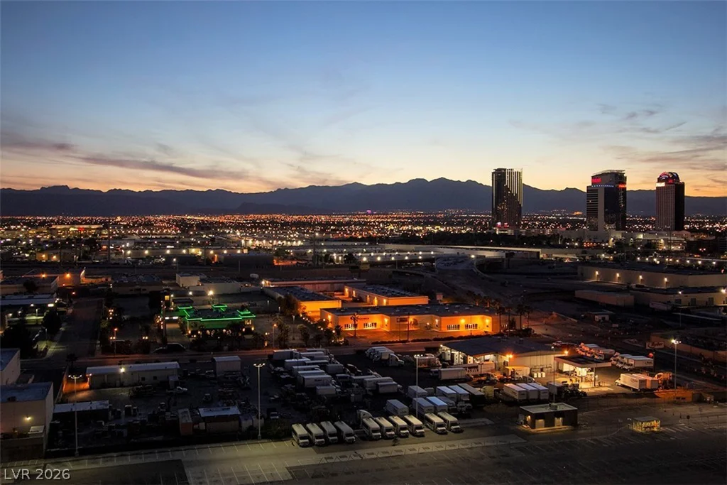 4525 Dean Martin, Las Vegas, NV 89103