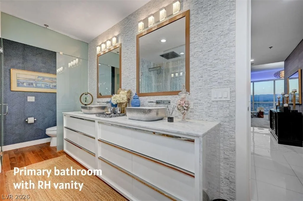 4525 Dean Martin, Las Vegas, NV 89103