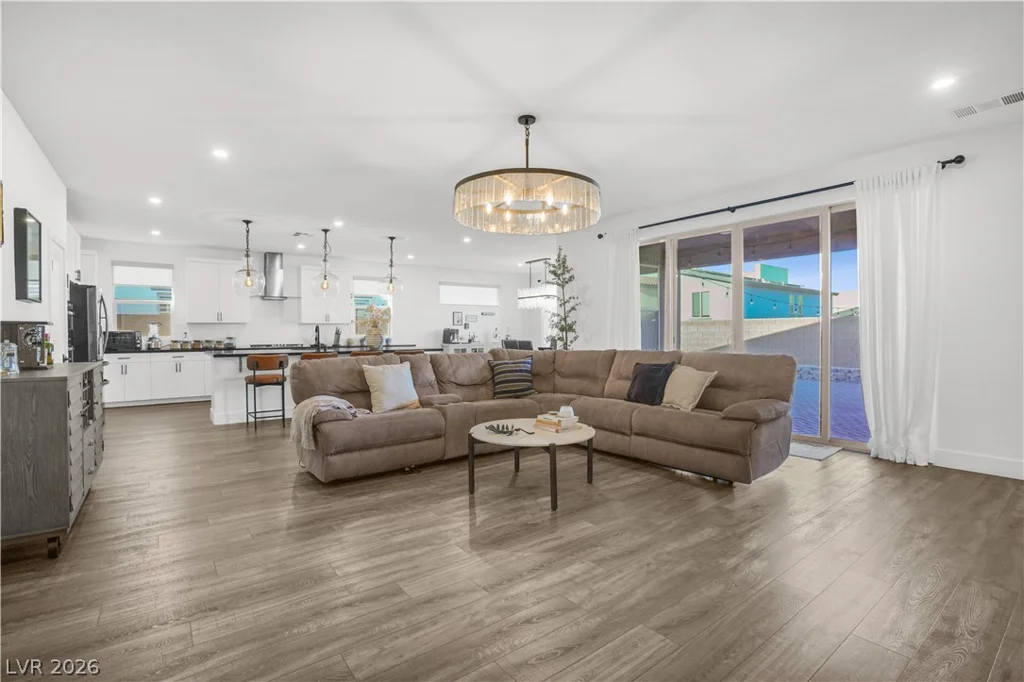 6842 Empire Cliff, North Las Vegas, NV 89084