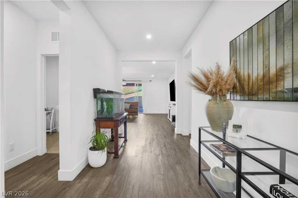 6842 Empire Cliff, North Las Vegas, NV 89084