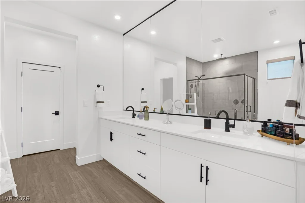 6842 Empire Cliff, North Las Vegas, NV 89084