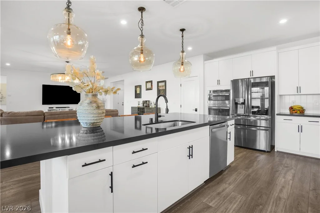6842 Empire Cliff, North Las Vegas, NV 89084