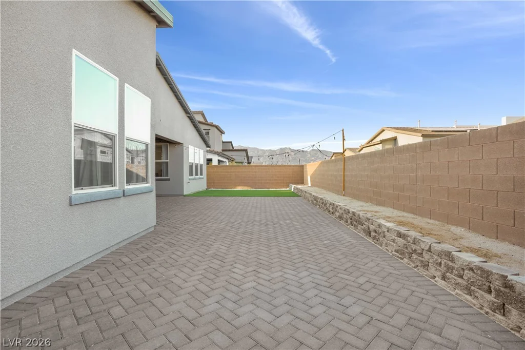 6842 Empire Cliff, North Las Vegas, NV 89084