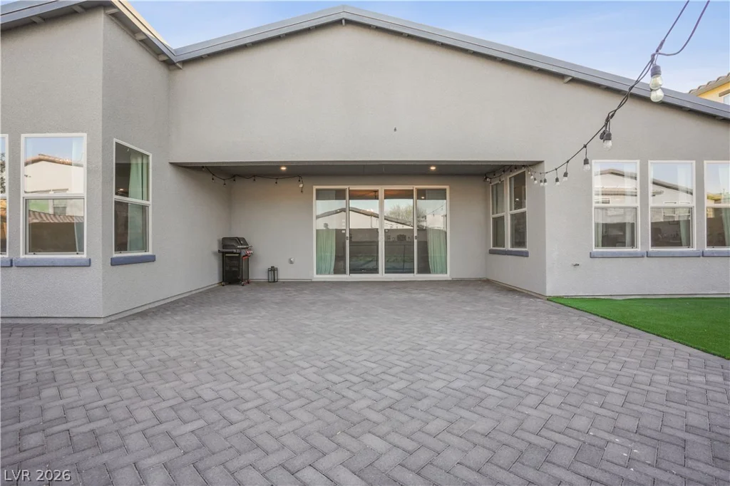 6842 Empire Cliff, North Las Vegas, NV 89084
