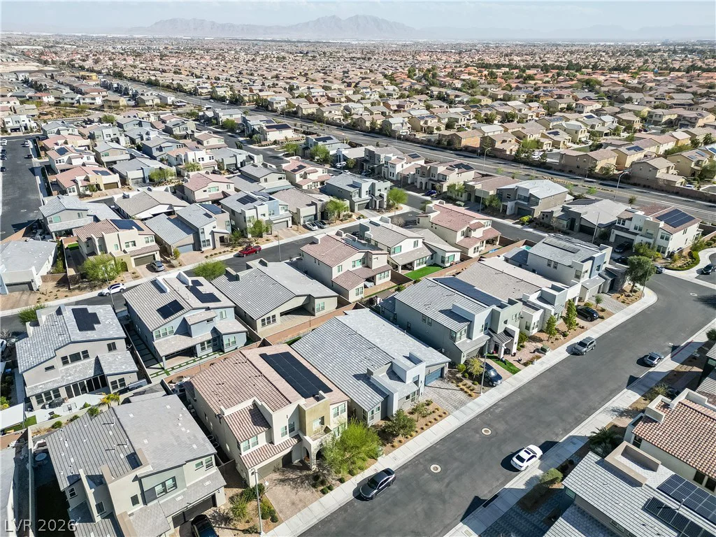 6842 Empire Cliff, North Las Vegas, NV 89084