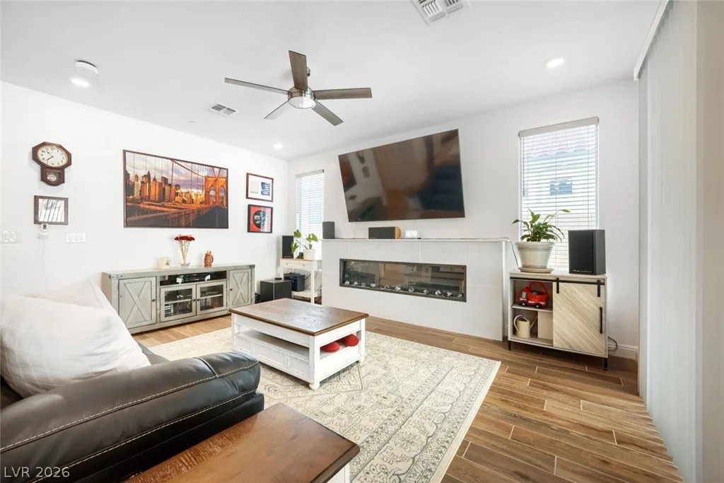6467 Tavolara, Las Vegas, NV 89166