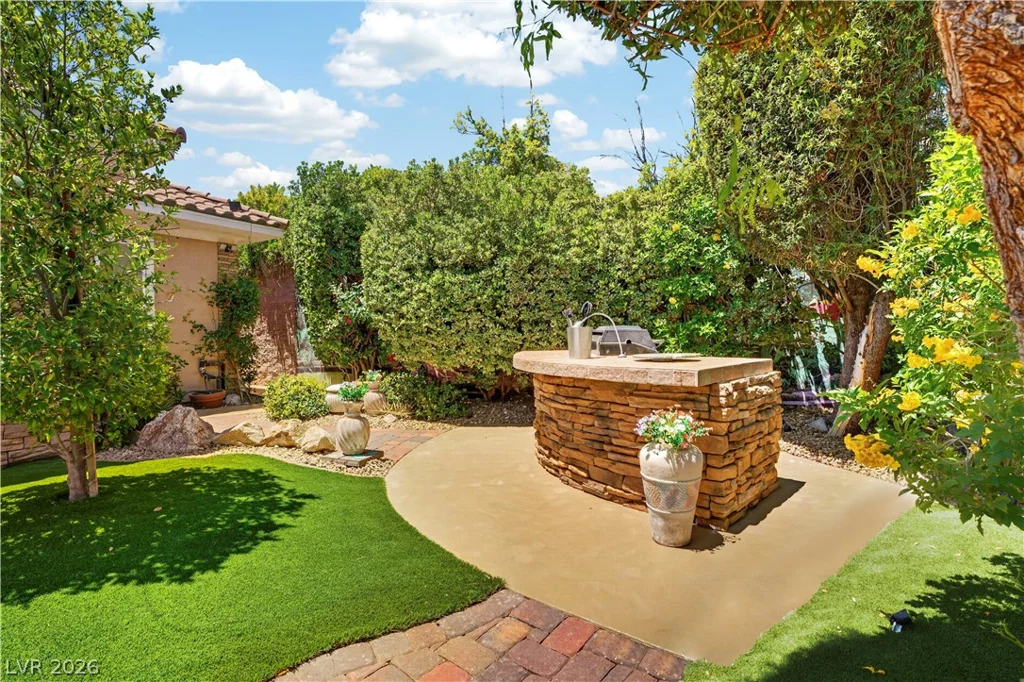 11548 Bohemian Forest, Las Vegas, NV 89138