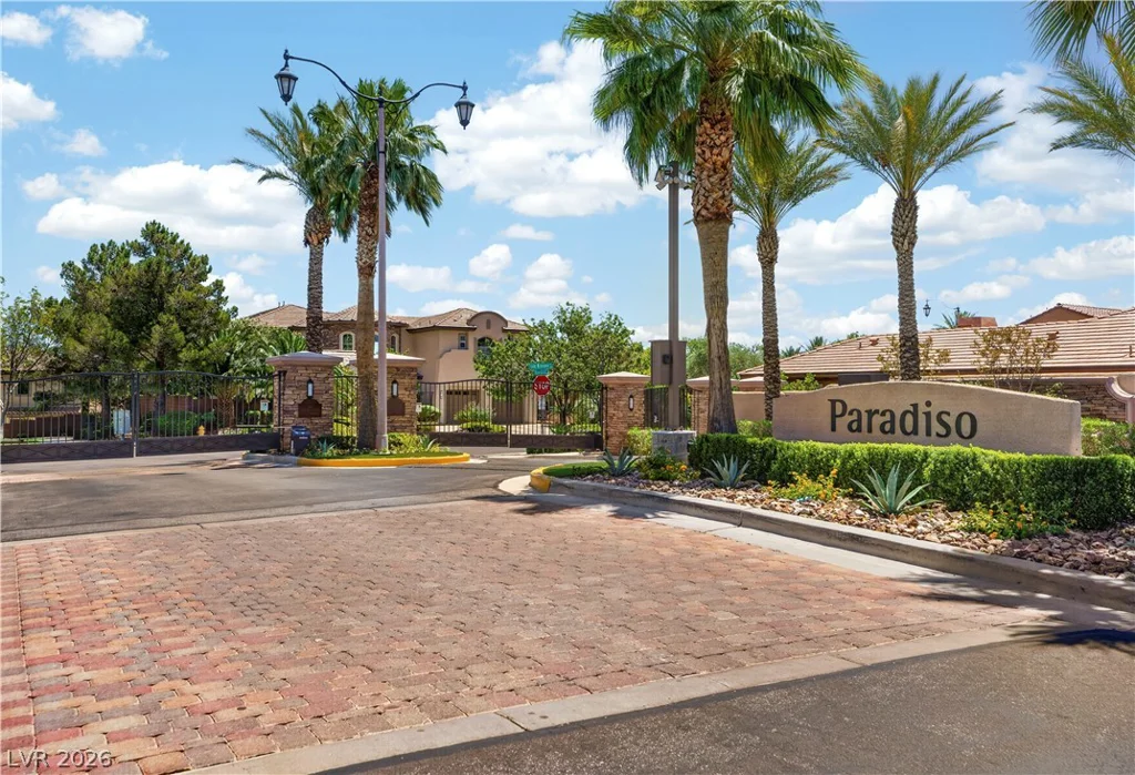 11548 Bohemian Forest, Las Vegas, NV 89138