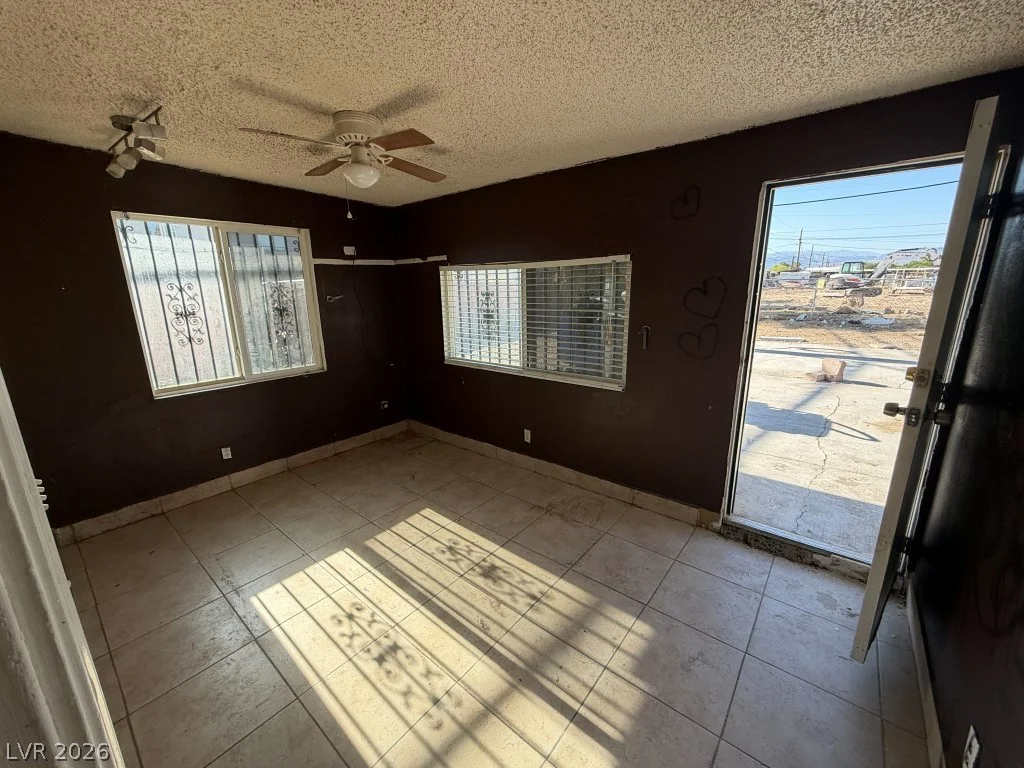 4060 Carey, Las Vegas, NV 89115