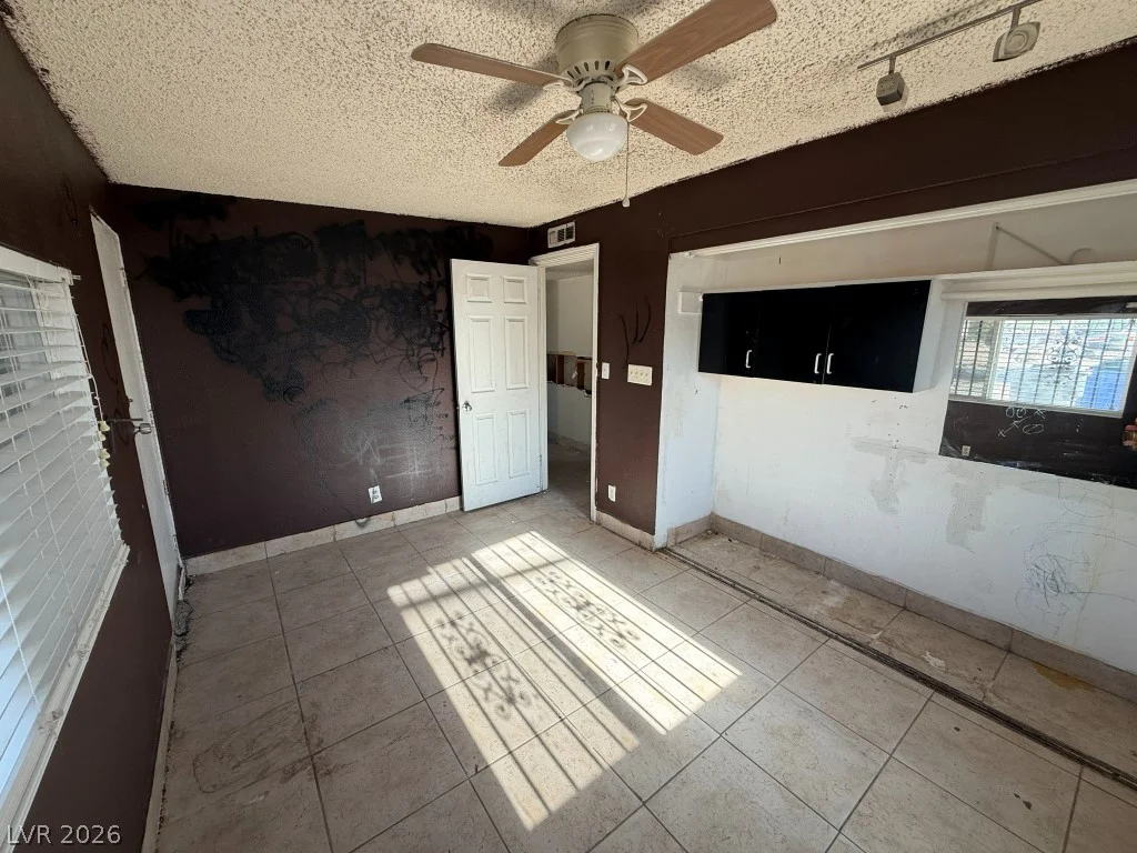 4060 Carey, Las Vegas, NV 89115